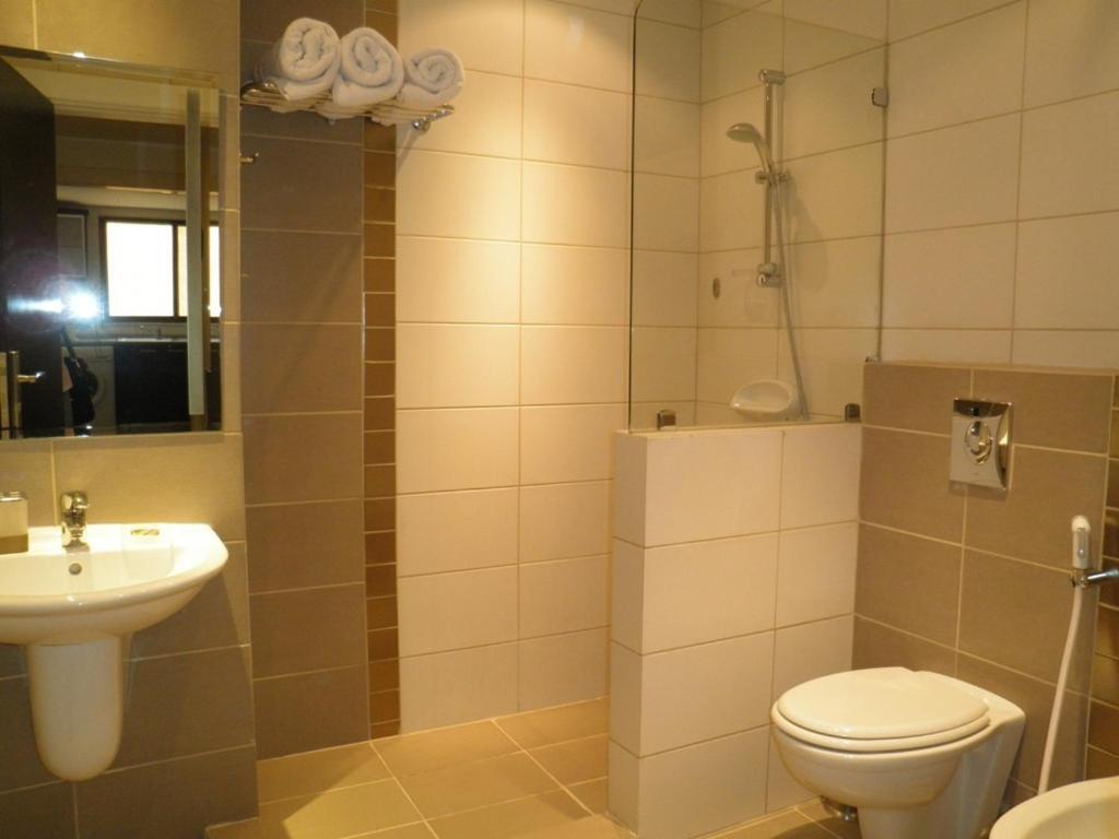 Granada Suites Hotel Amán Habitación foto