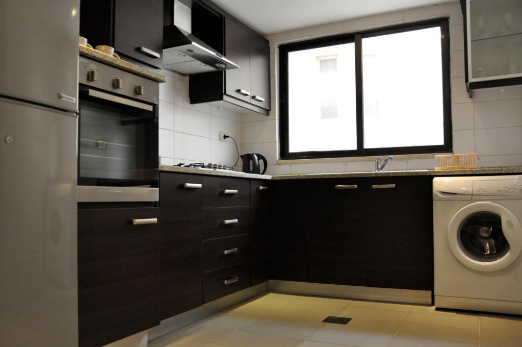 Granada Suites Hotel Amán Habitación foto